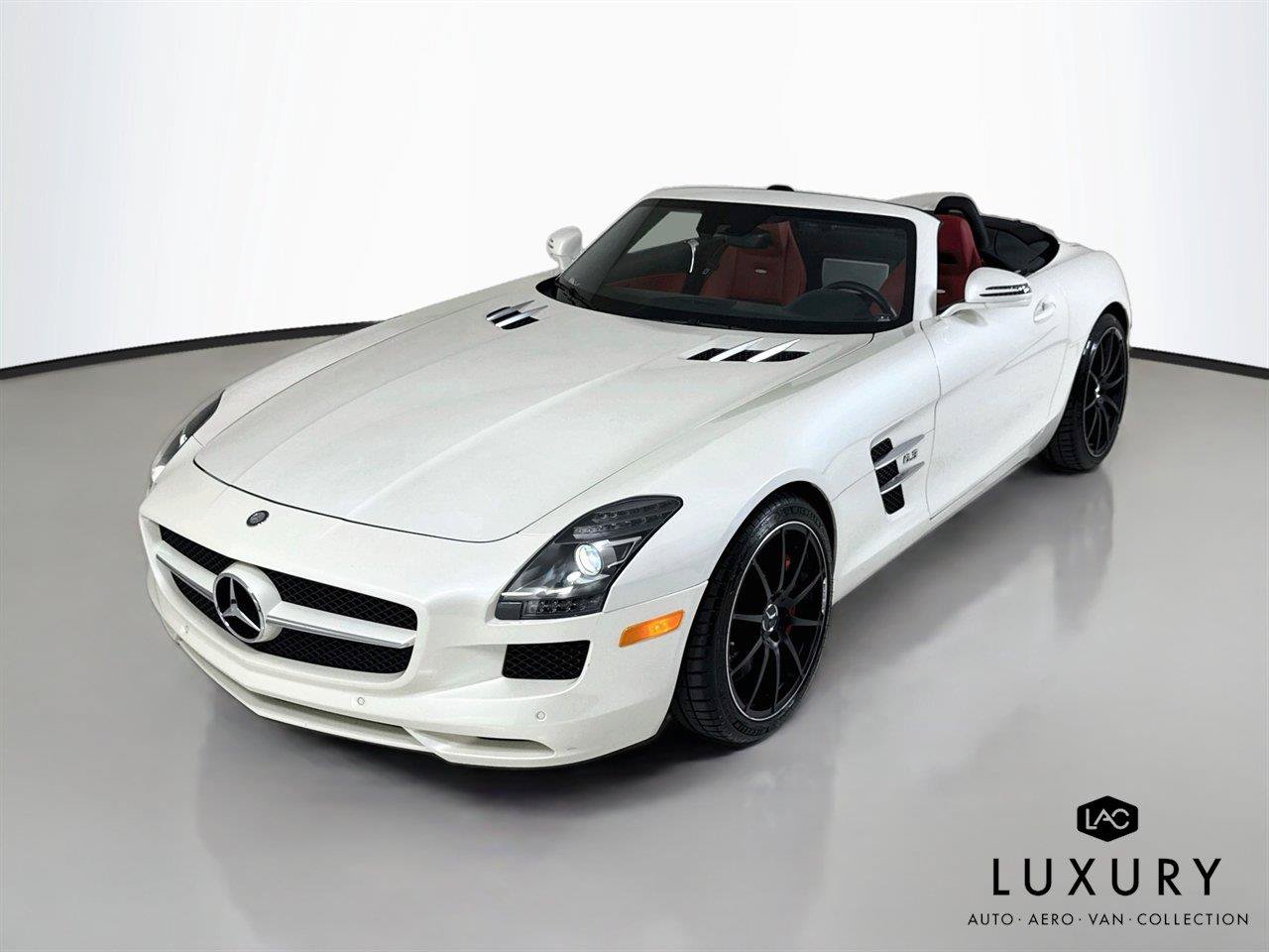 Used 2012 Mercedes-Benz SLS AMG Roadster image 4