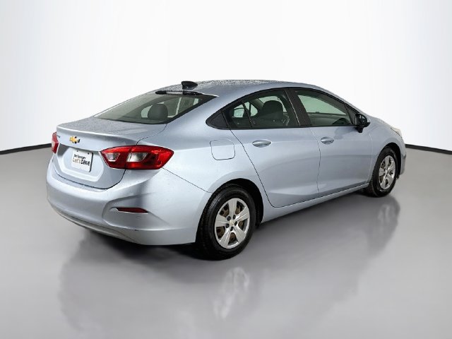 Used 2017 Chevrolet Cruze LS FWD image 13