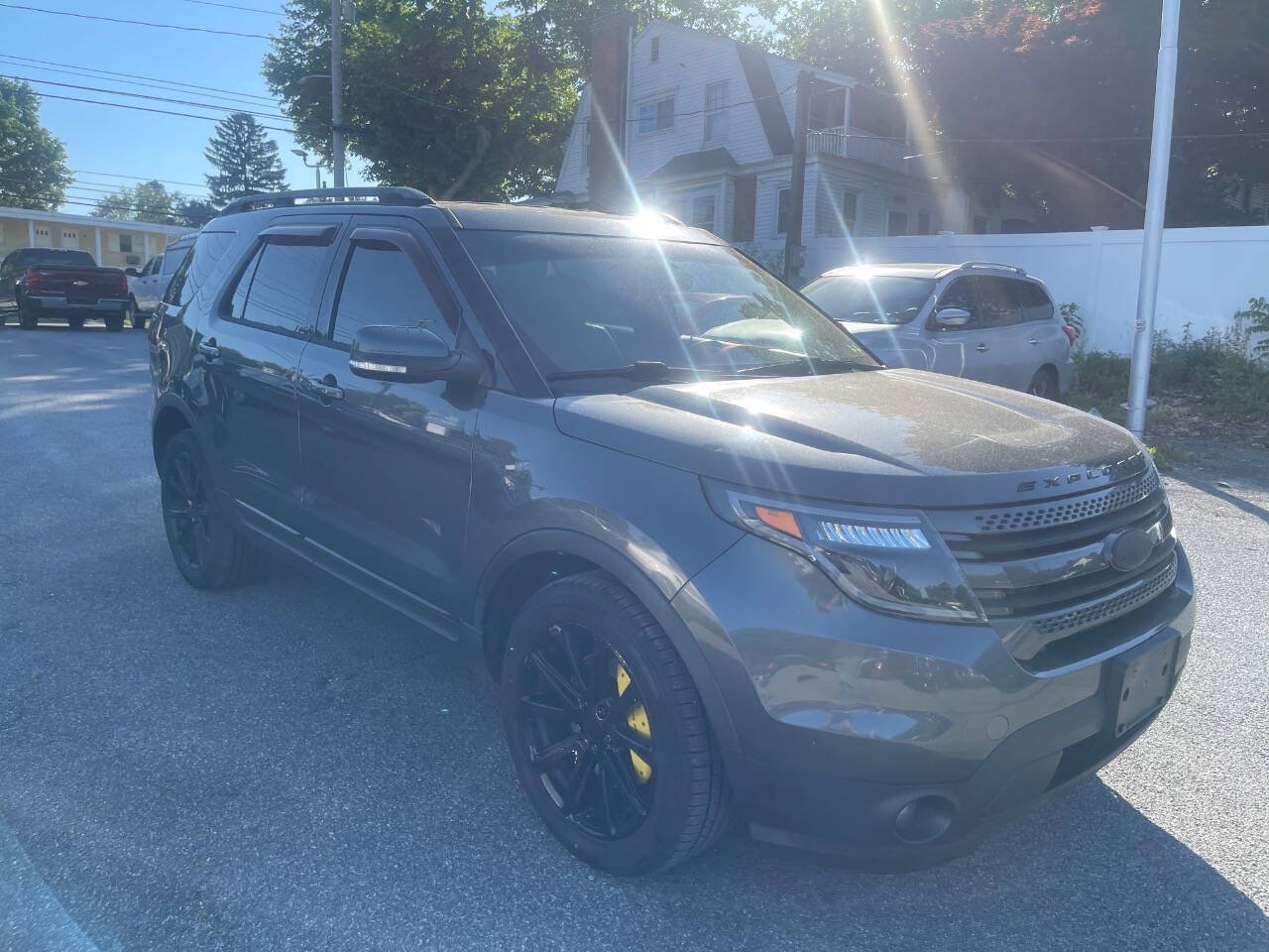 Used 2015 Ford Explorer XLT w/ Equipment Group 202B AWD/4WD image 4