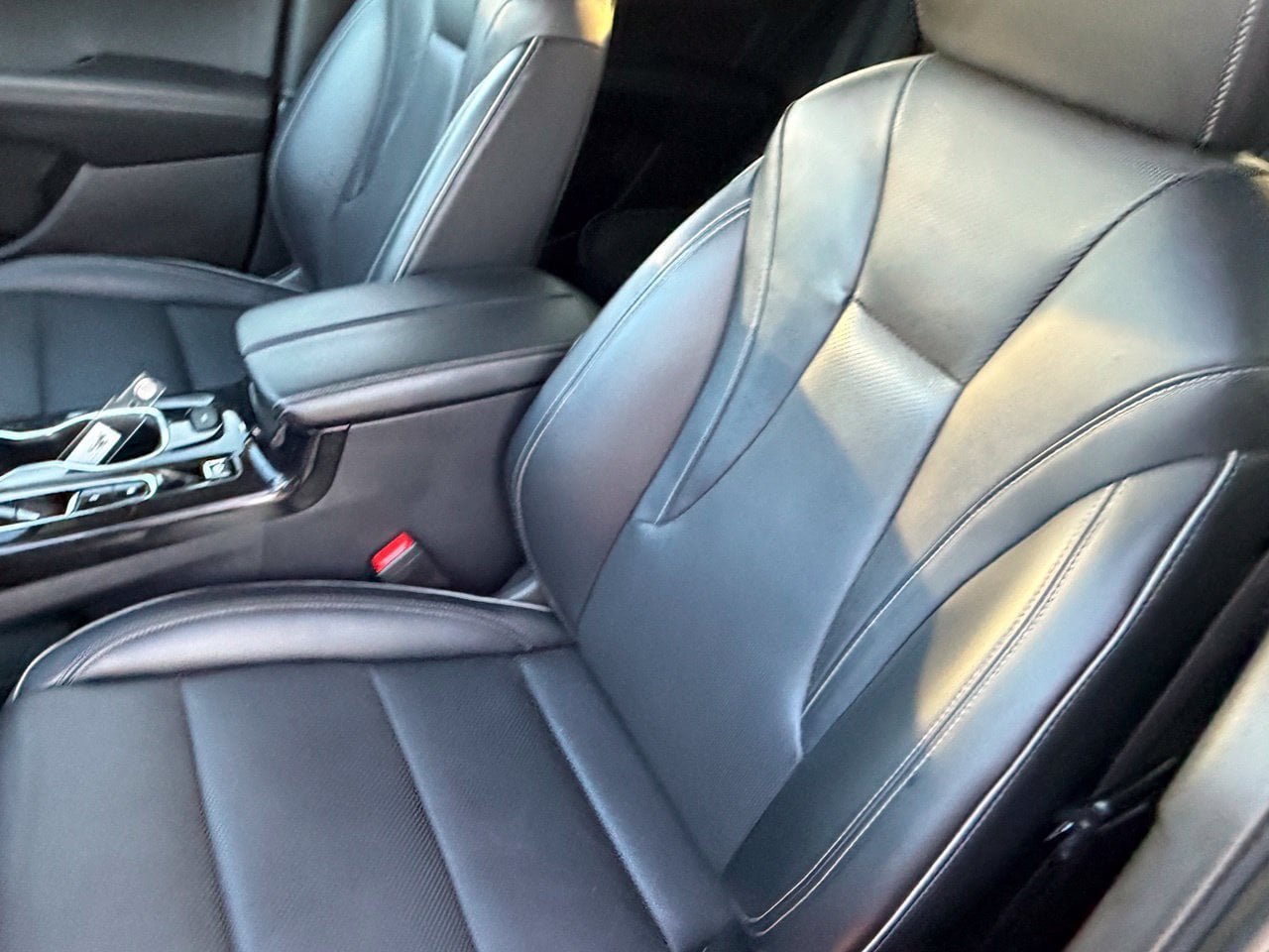 Used 2023 Buick Envision Essence FWD image 28
