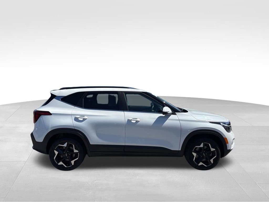 Certified 2024 Kia Seltos EX AWD/4WD image 6