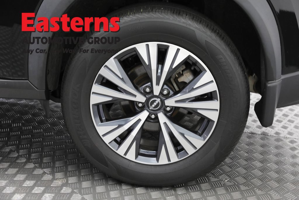 Used 2023 Nissan Rogue SV AWD/4WD image 34