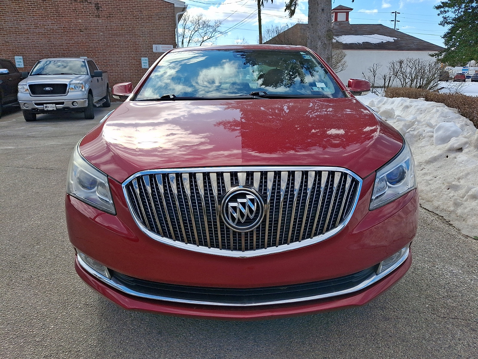 Used 2014 Buick LaCrosse Leather image 2