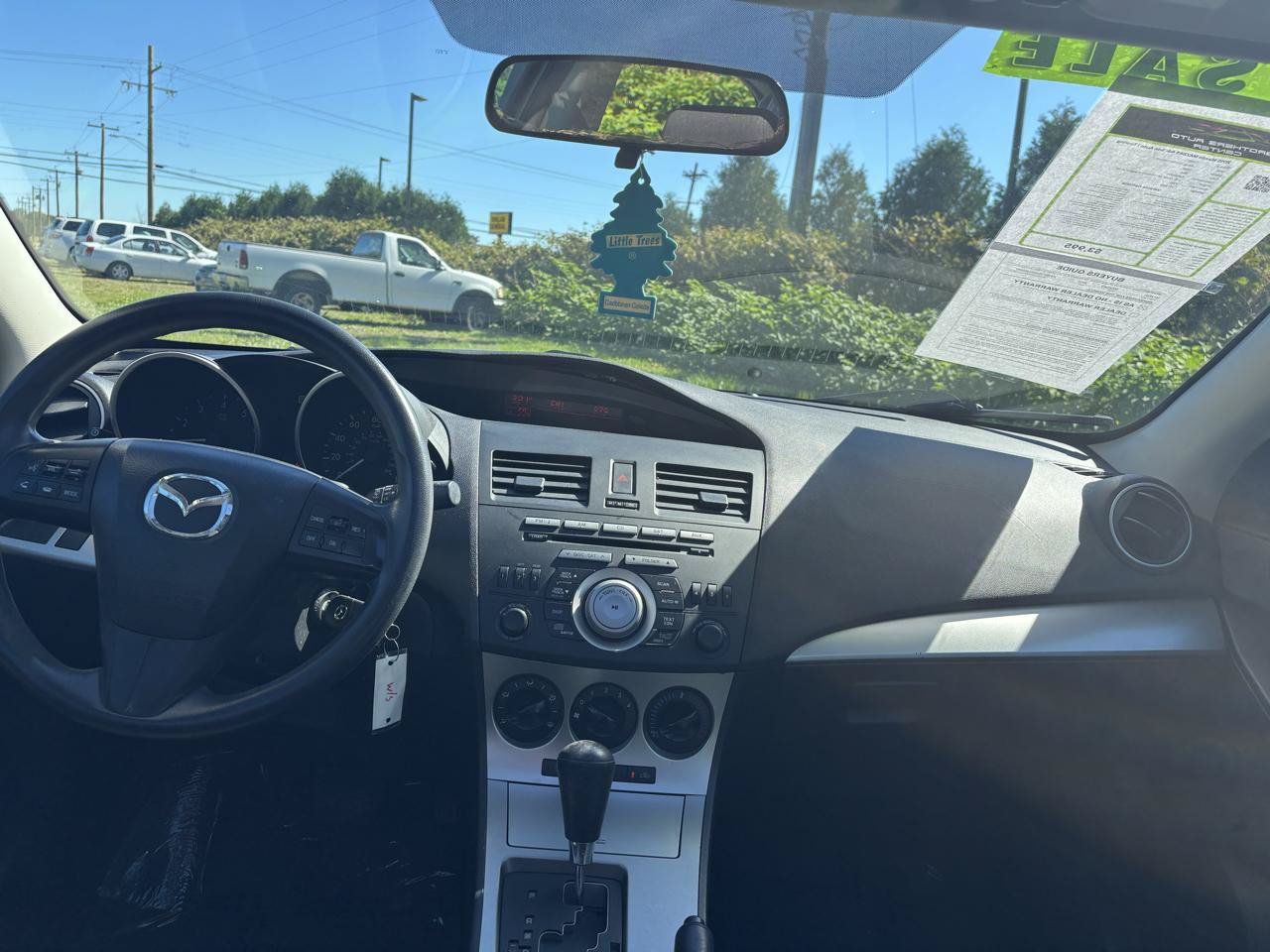 Used 2010 MAZDA MAZDA3 i Touring FWD image 9