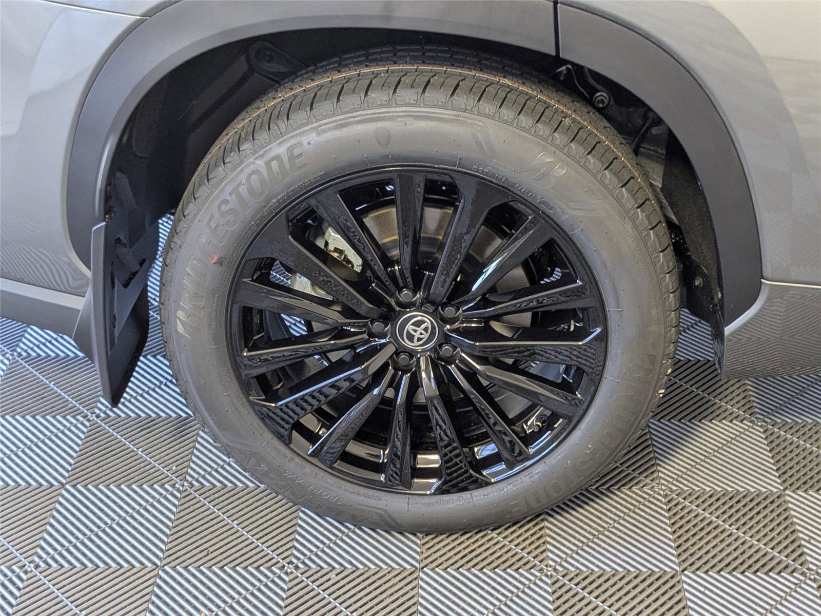 New 2026 Toyota Highlander XSE image 25