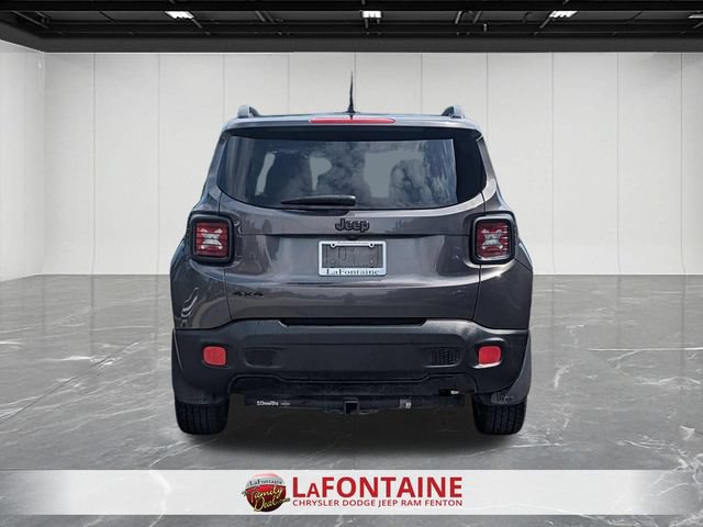 Used 2016 Jeep Renegade Latitude AWD/4WD image 4