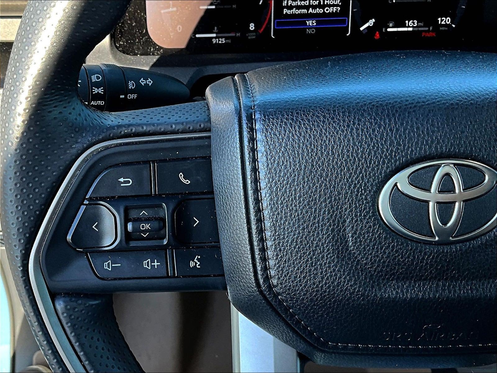 Used 2025 Toyota 4Runner Limited AWD/4WD image 11