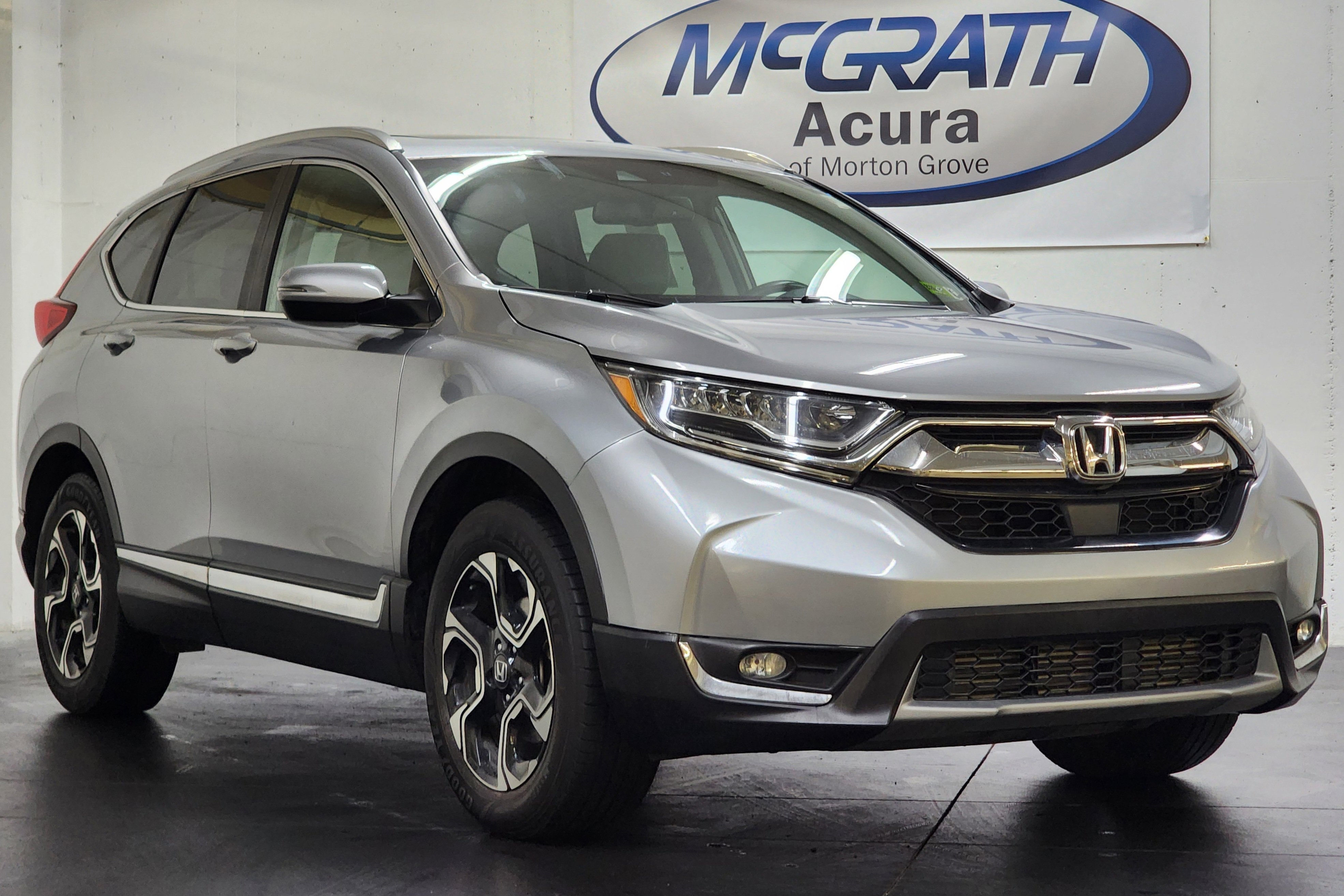 Used 2017 Honda CR-V Touring image 2