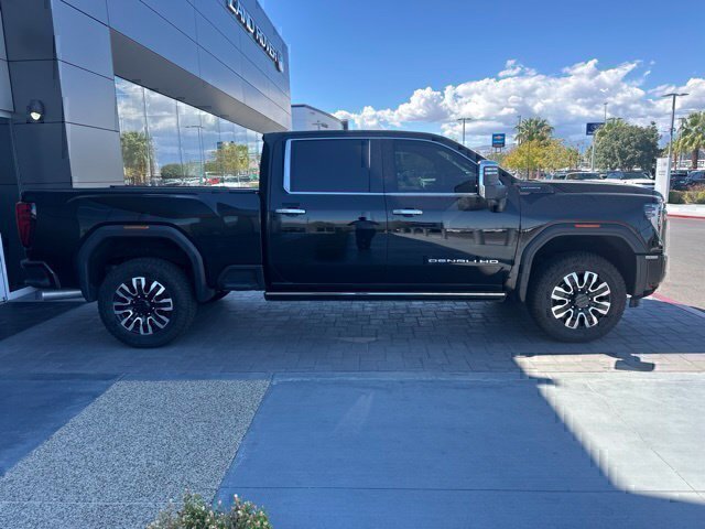 Used 2024 GMC Sierra 2500 Denali Ultimate AWD/4WD image 4
