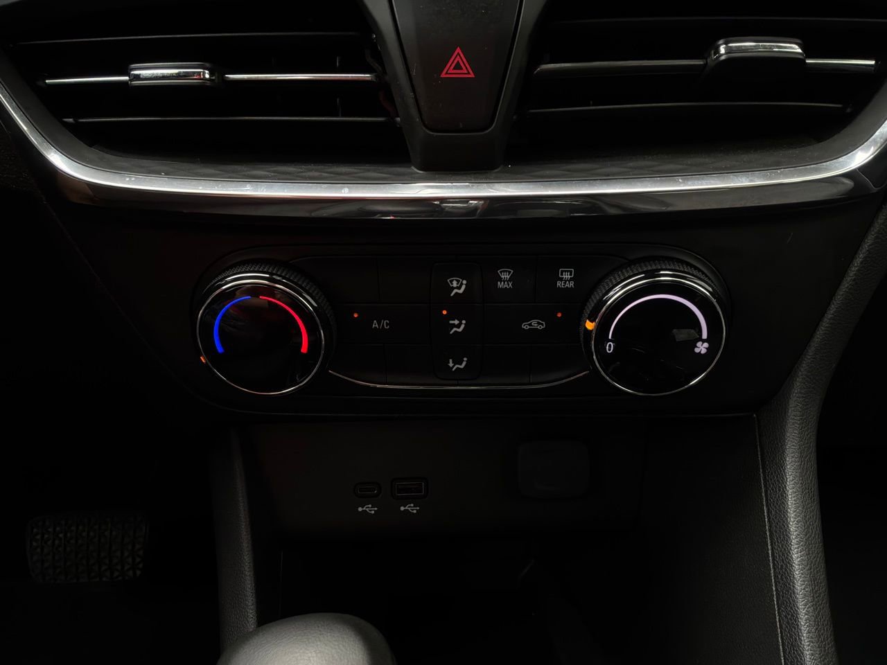 Used 2025 Buick Encore GX Preferred image 26