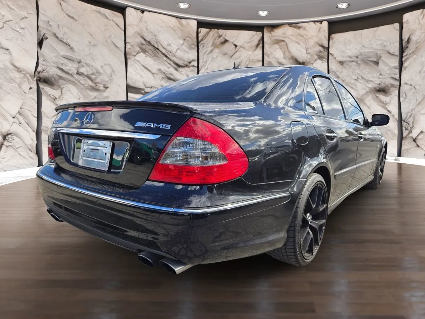 Used 2009 Mercedes-Benz E 63 AMG Sedan image 8