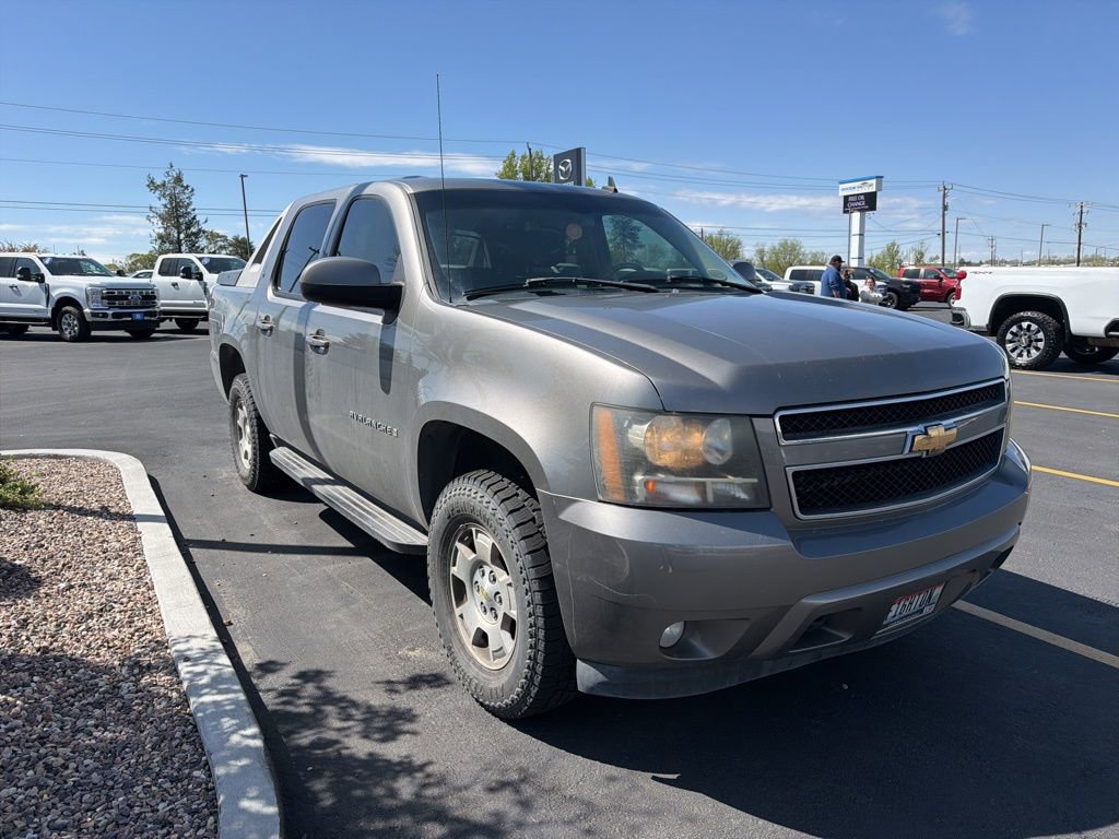 Used 2007 Chevrolet Avalanche LT AWD/4WD image 3