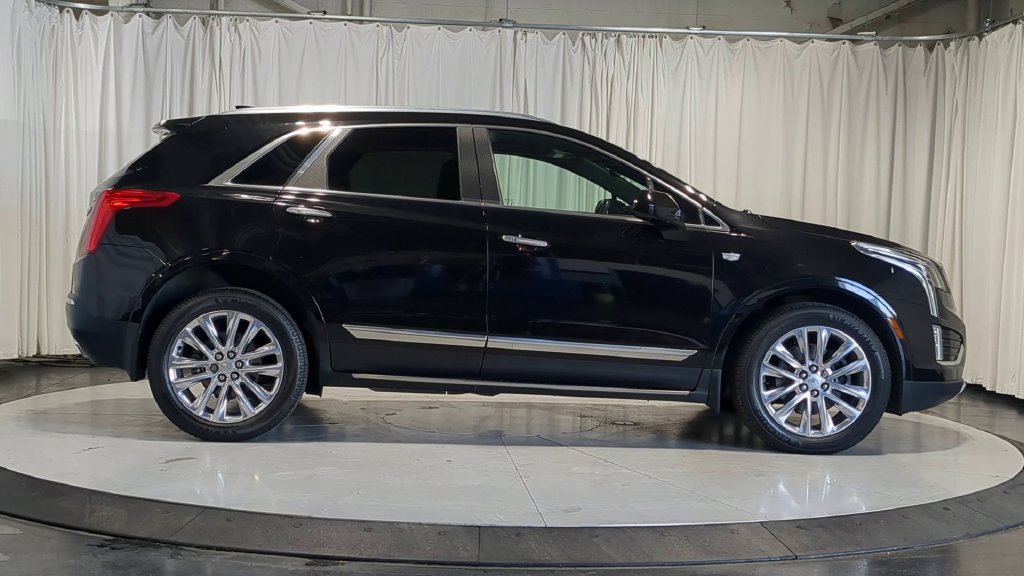 Used 2019 Cadillac XT5 Platinum AWD/4WD image 11