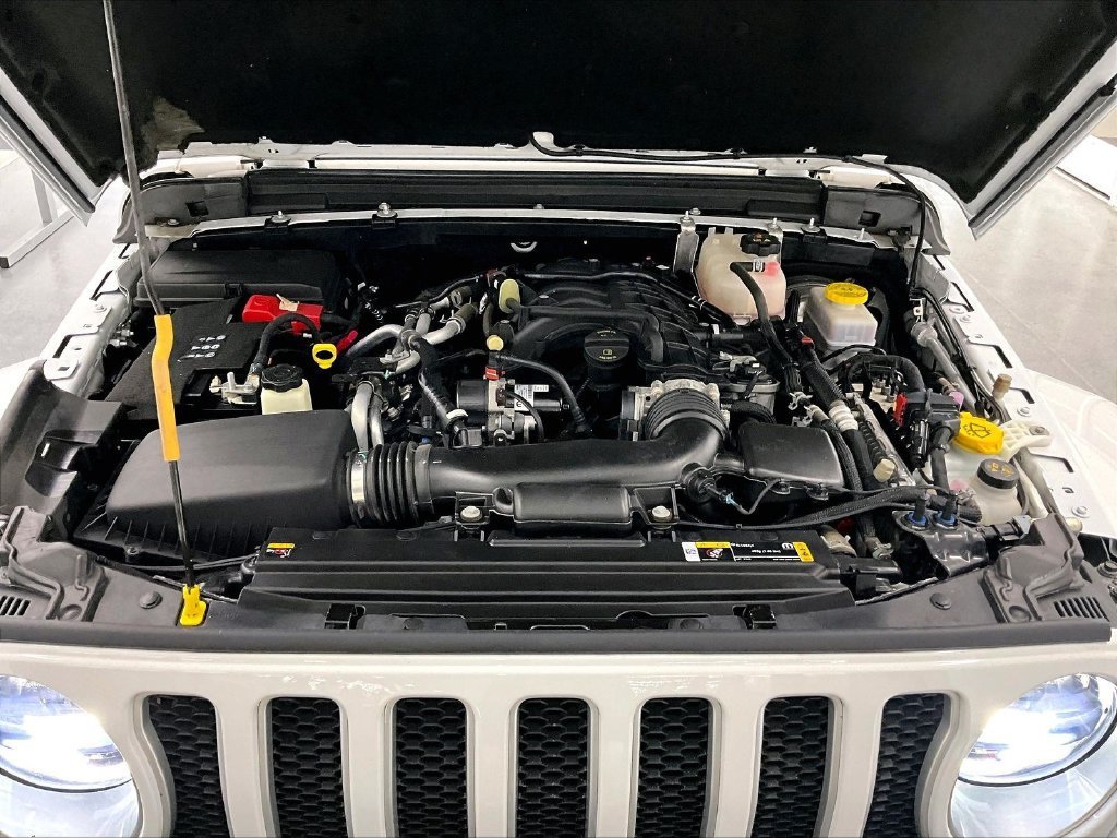 Used 2023 Jeep Wrangler Unlimited Sahara w/ LED Lighting Group AWD/4WD image 28
