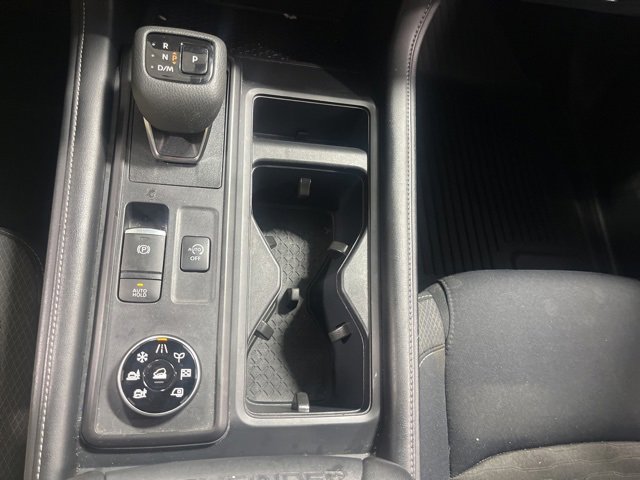 Used 2023 Nissan Pathfinder S image 18