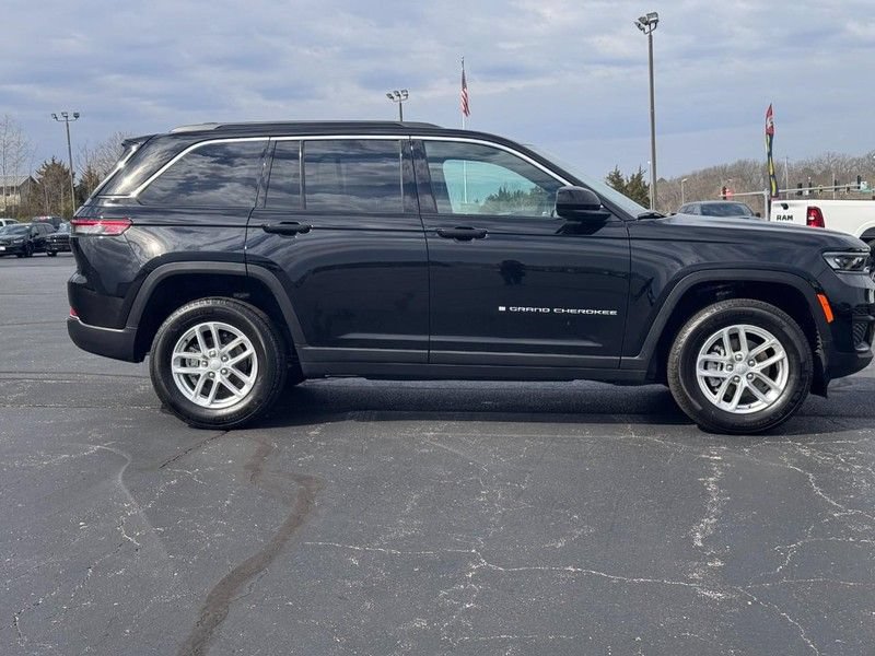 New 2026 Jeep Grand Cherokee Laredo X AWD/4WD image 2