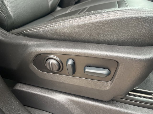 Used 2023 GMC Sierra 3500 Denali w/ Denali Black Diamond Edition image 60