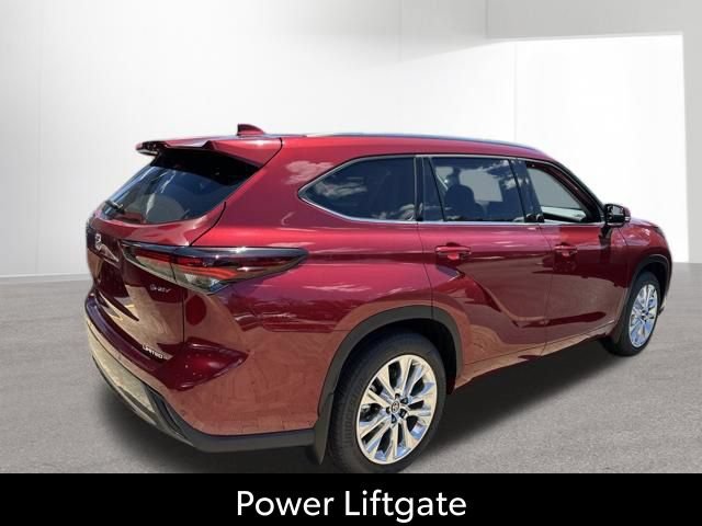 Certified 2026 Toyota Highlander Limited AWD/4WD image 10
