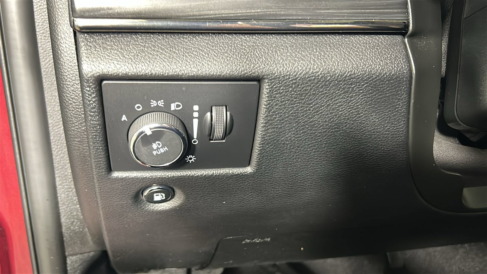 Used 2020 Jeep Grand Cherokee Limited X AWD/4WD image 23