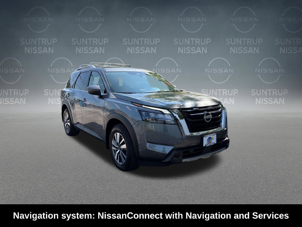 Used 2025 Nissan Pathfinder SL FWD image 9