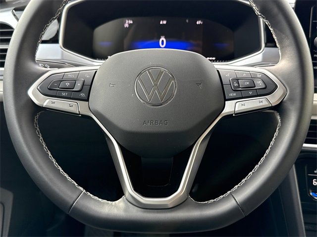 Used 2025 Volkswagen Taos SE image 22