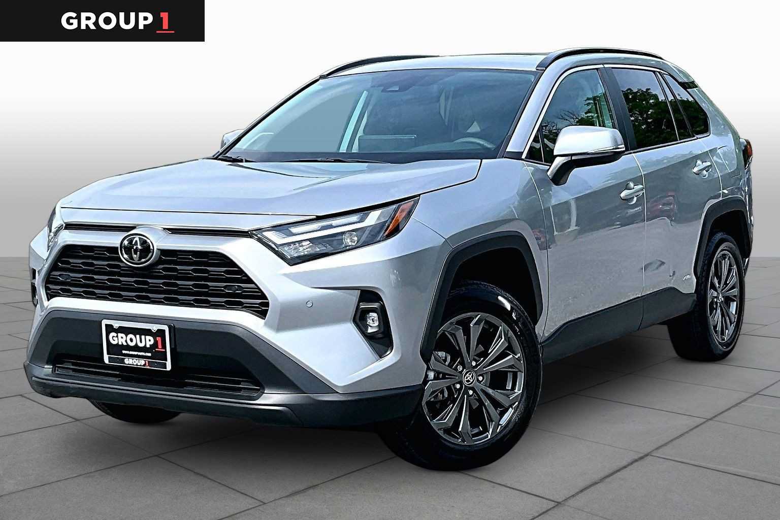 Used 2025 Toyota RAV4 XLE Premium w/ Weather Package AWD/4WD image 1