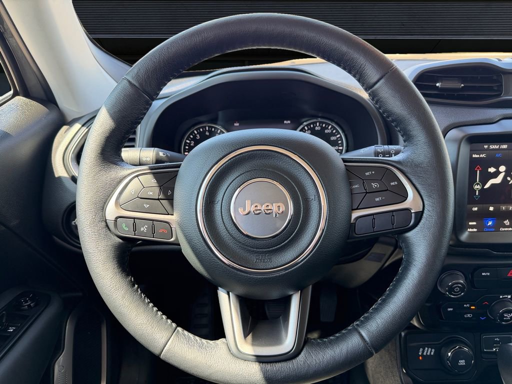Used 2022 Jeep Renegade Latitude w/ Convenience Group AWD/4WD image 5