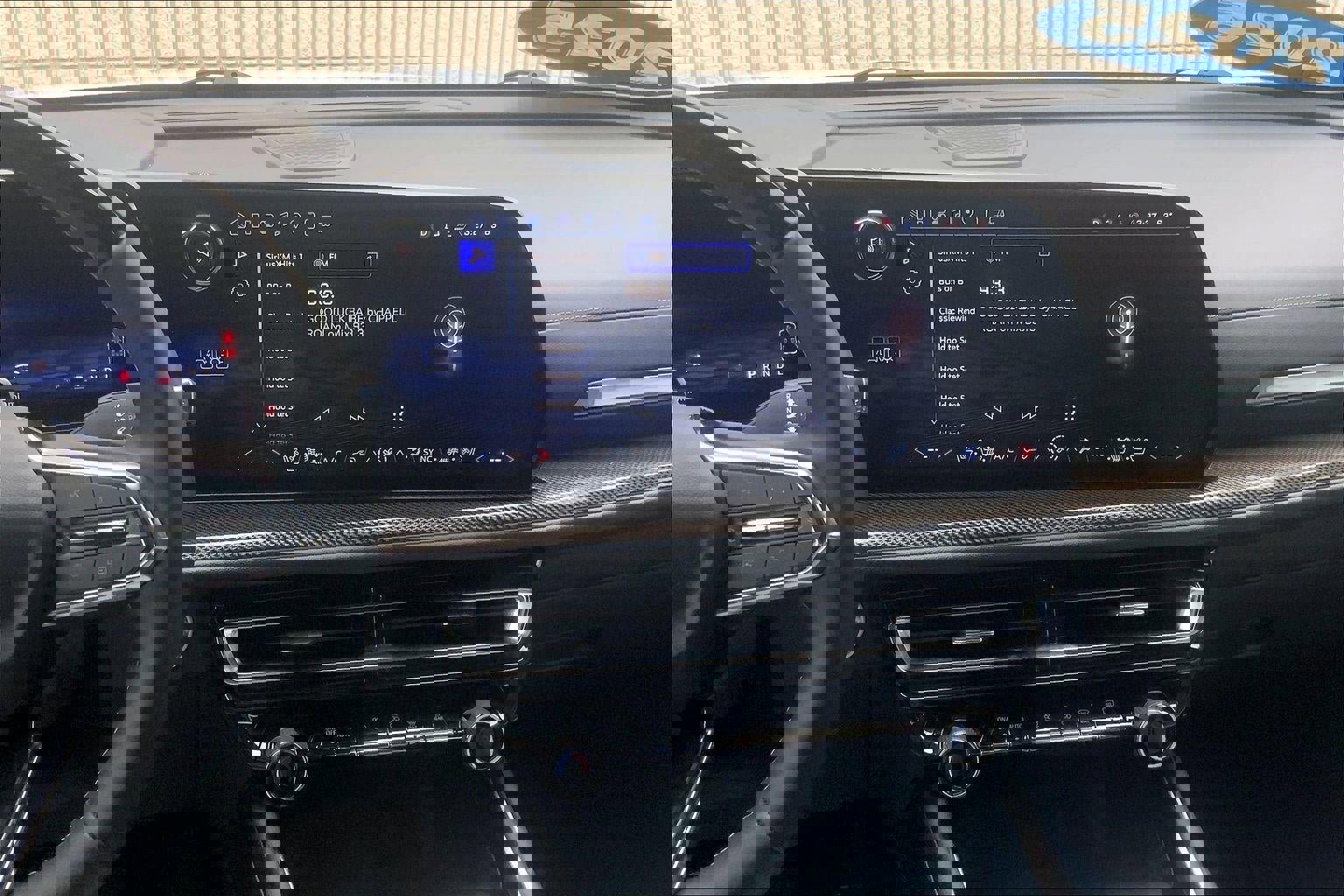 Used 2025 Chevrolet Traverse High Country image 6