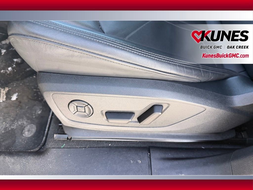 Used 2025 Audi Q3 2.0T Premium image 9