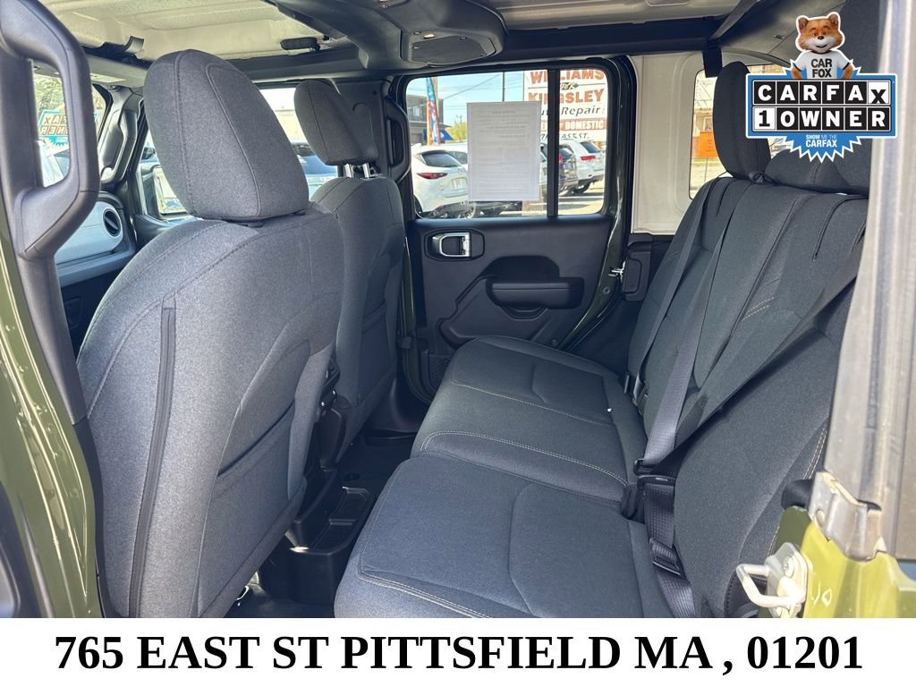 Used 2024 Jeep Wrangler Unlimited w/ Convenience Group AWD/4WD image 14