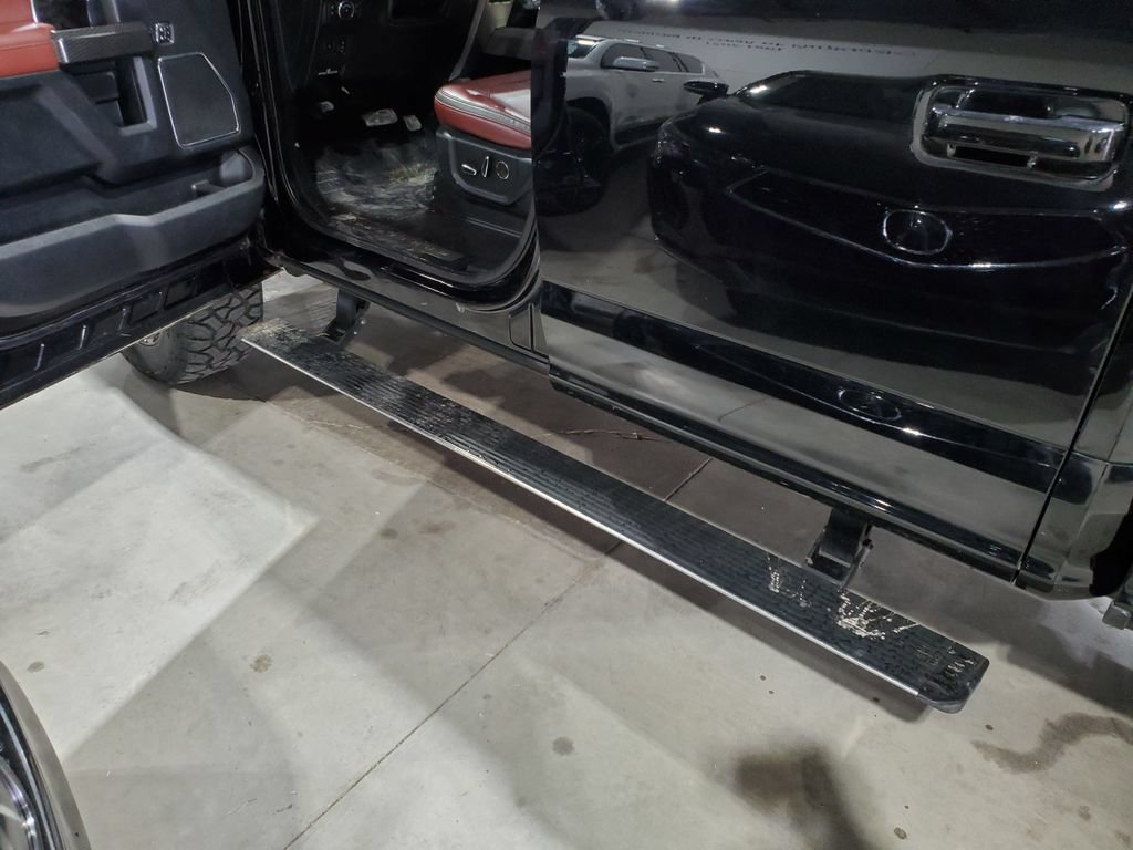Used 2019 Ford F250 Platinum w/ Platinum Ultimate Package AWD/4WD image 44