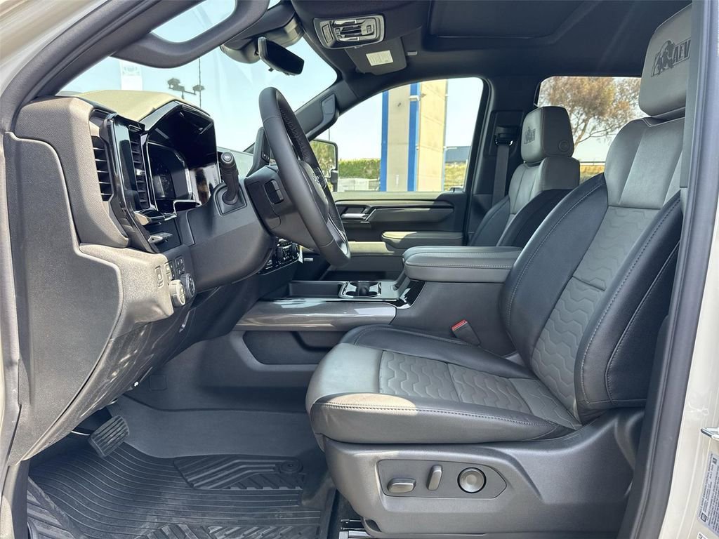 New 2026 Chevrolet Silverado 2500 ZR2 w/ ZR2 Bison Edition AWD/4WD image 23