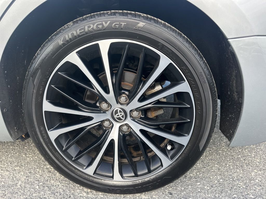 Used 2020 Toyota Camry SE image 27