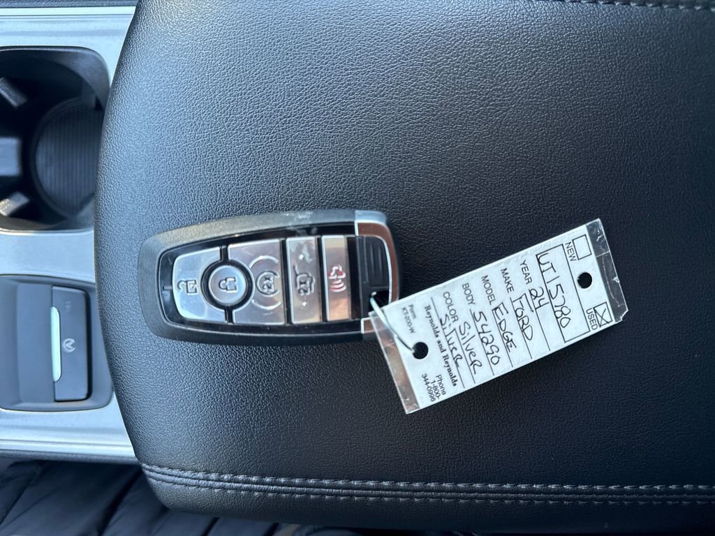 Used 2024 Ford Edge SEL w/ Convenience Package image 39