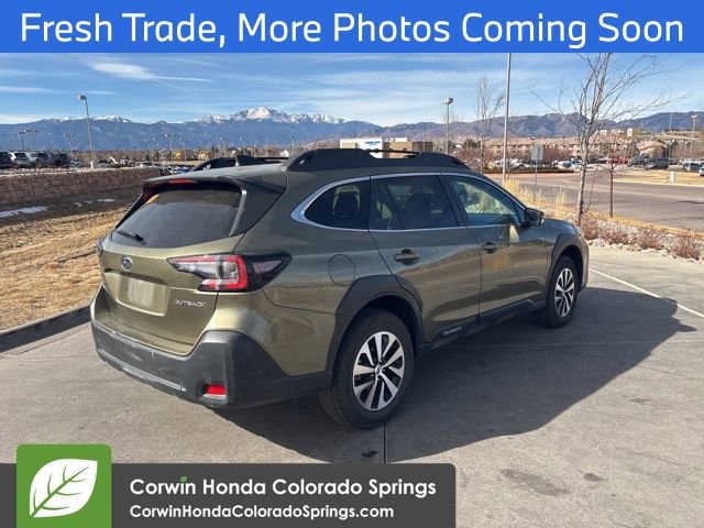 Used 2025 Subaru Outback Premium image 5