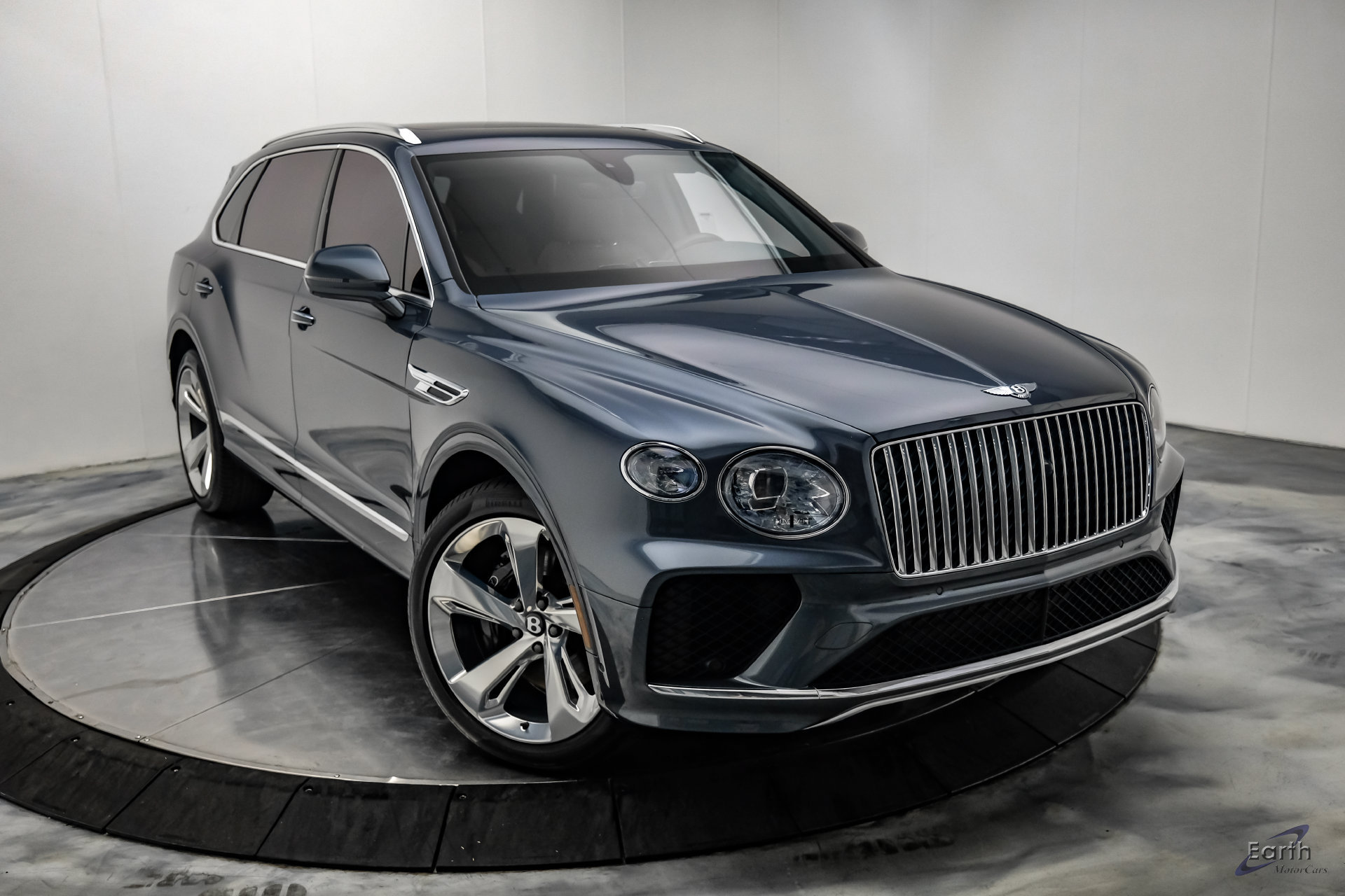 Used 2023 Bentley Bentayga Extended Wheelbase AWD/4WD image 23