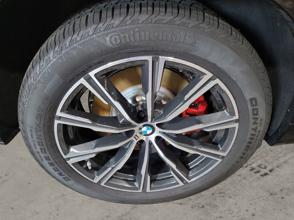 Used 2026 BMW X5 xDrive50e AWD/4WD image 12