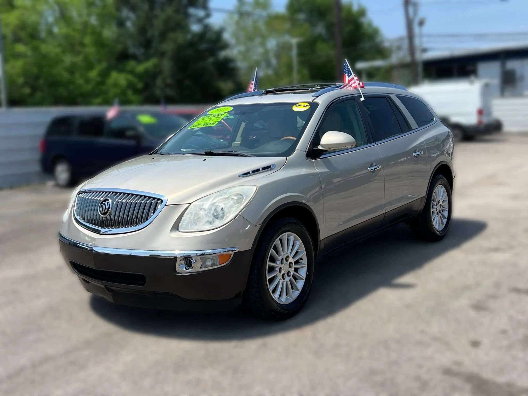 Used 2011 Buick Enclave CXL FWD image 1