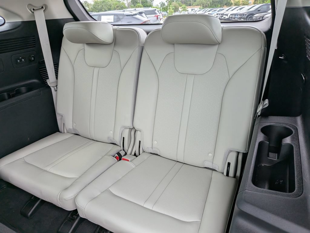 Certified 2023 Kia Sorento S FWD image 19