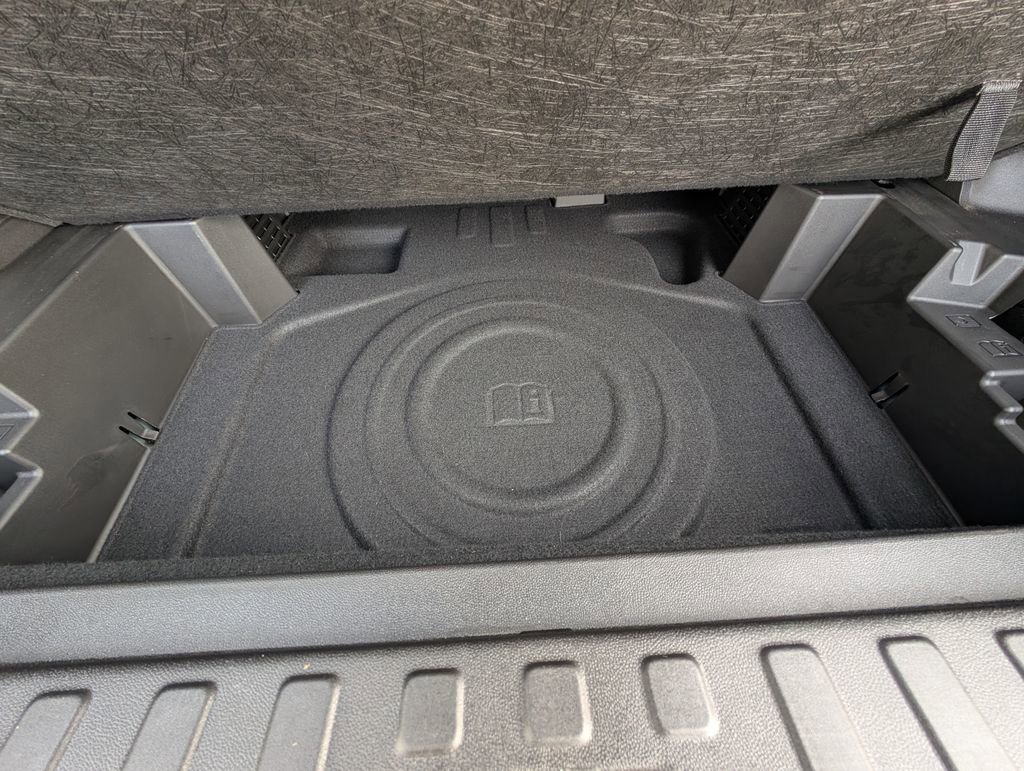 Used 2024 Chevrolet Equinox LS w/ LS Convenience Package image 37