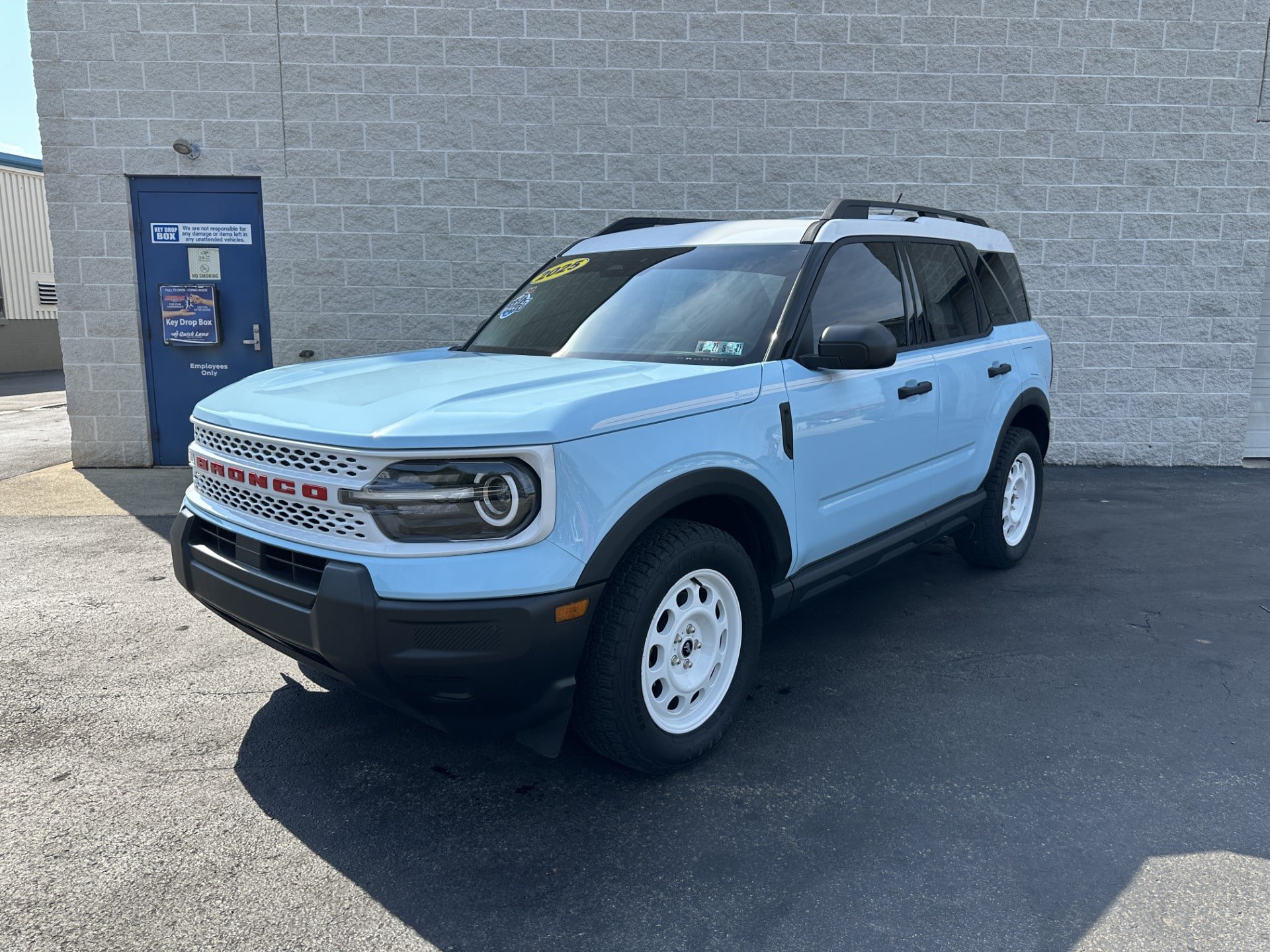 Certified 2025 Ford Bronco Sport Heritage AWD/4WD image 1