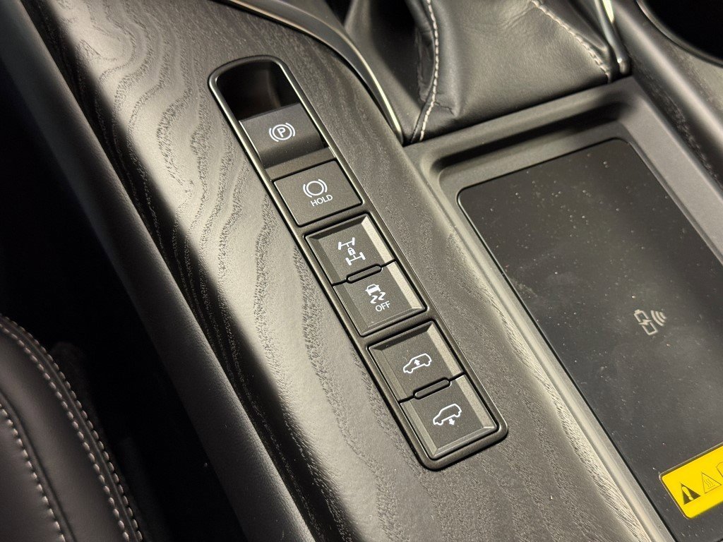 New 2025 Lexus LX 600 4WD w/ Luxury Package image 31