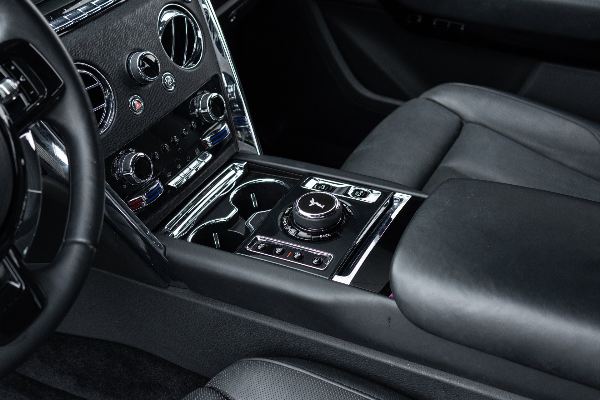 Used 2020 Rolls-Royce Cullinan image 37