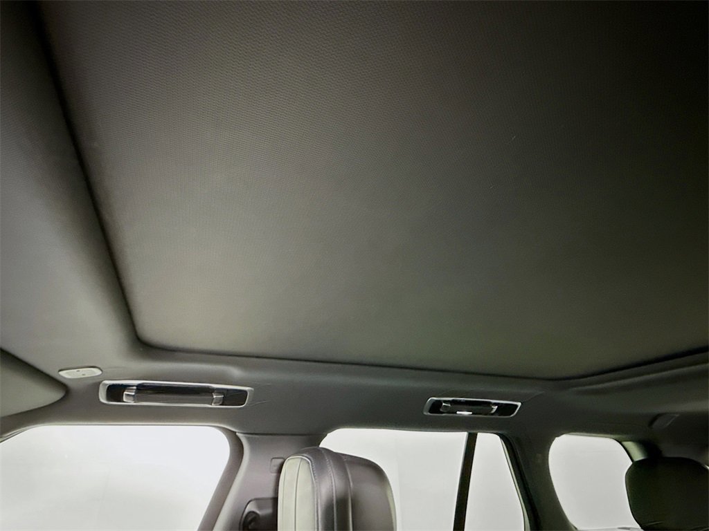 Used 2023 Land Rover Range Rover SE image 23