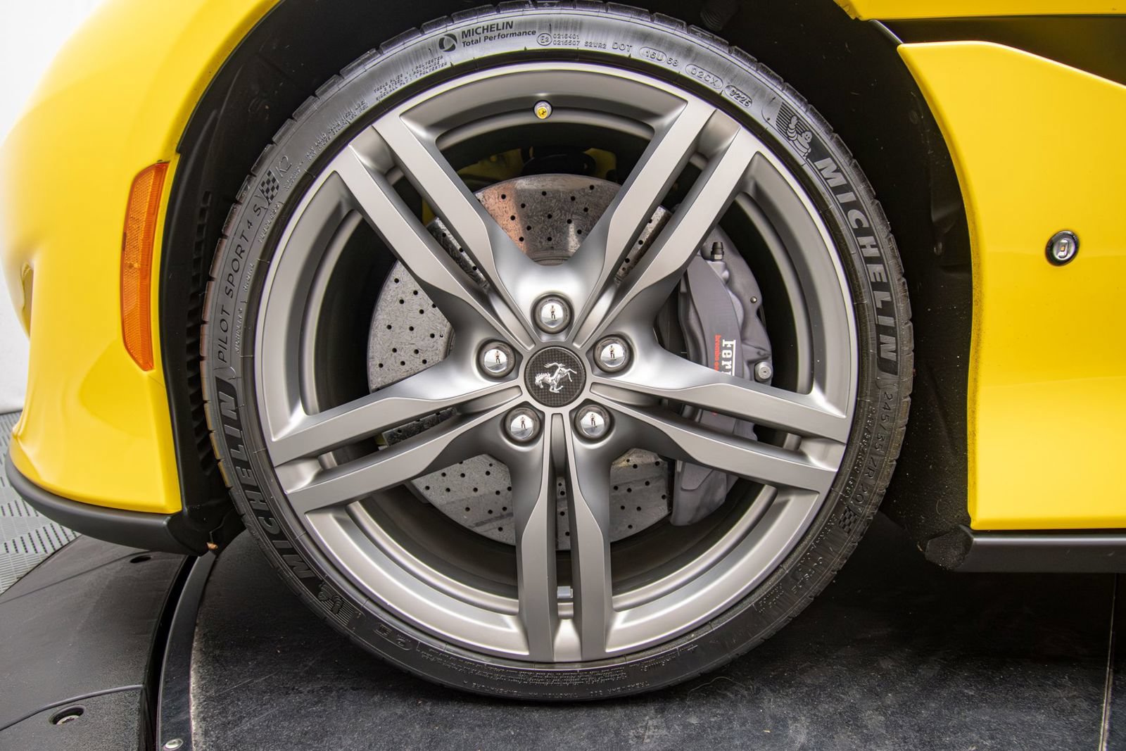 Used 2019 Ferrari Portofino RWD image 51