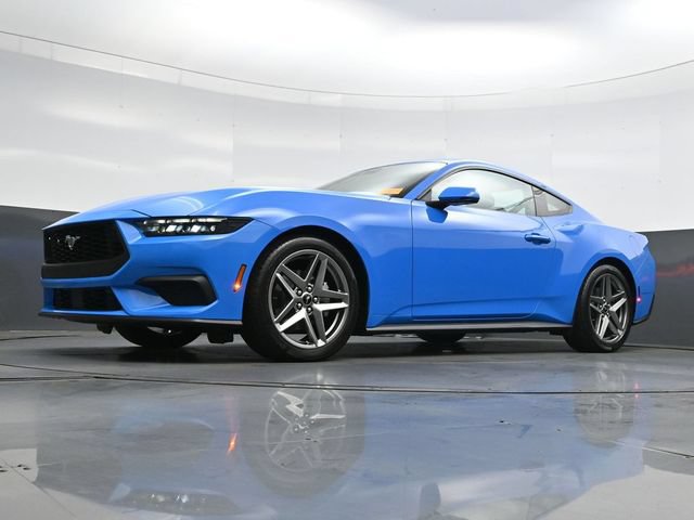 Used 2025 Ford Mustang Premium RWD image 39