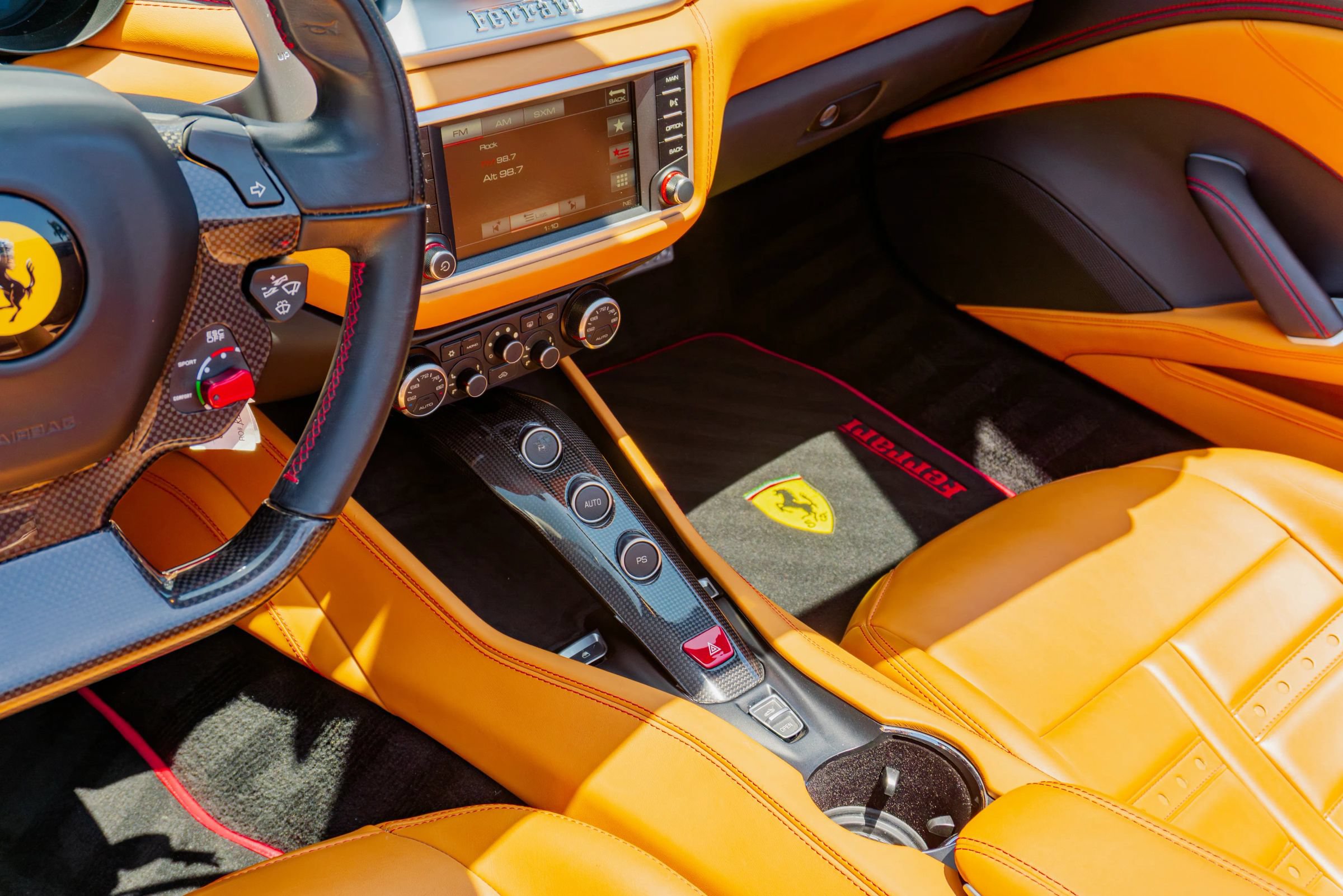Used 2016 Ferrari California T RWD image 65