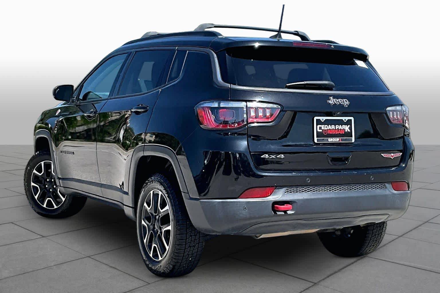 Used 2021 Jeep Compass Trailhawk AWD/4WD image 12