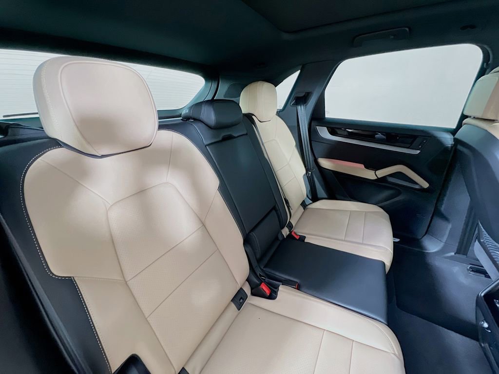 New 2026 Porsche Cayenne image 29