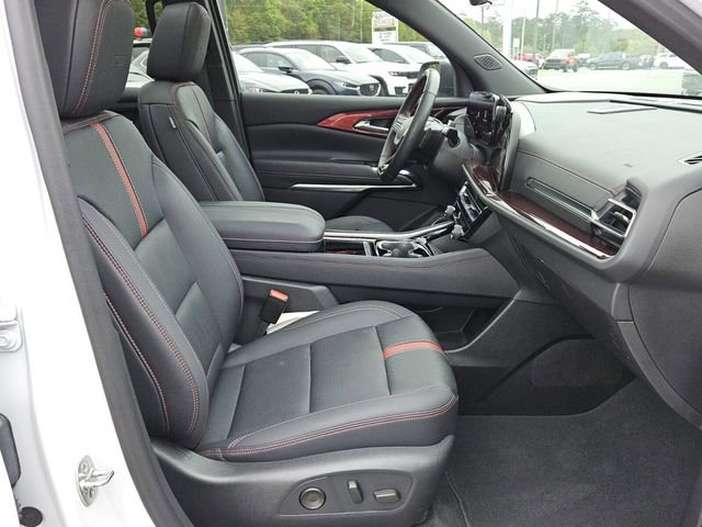 Used 2024 Chevrolet Traverse RS FWD image 15